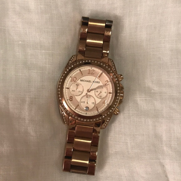 Rose Gold Michael Kors watch - Picture 1 of 3